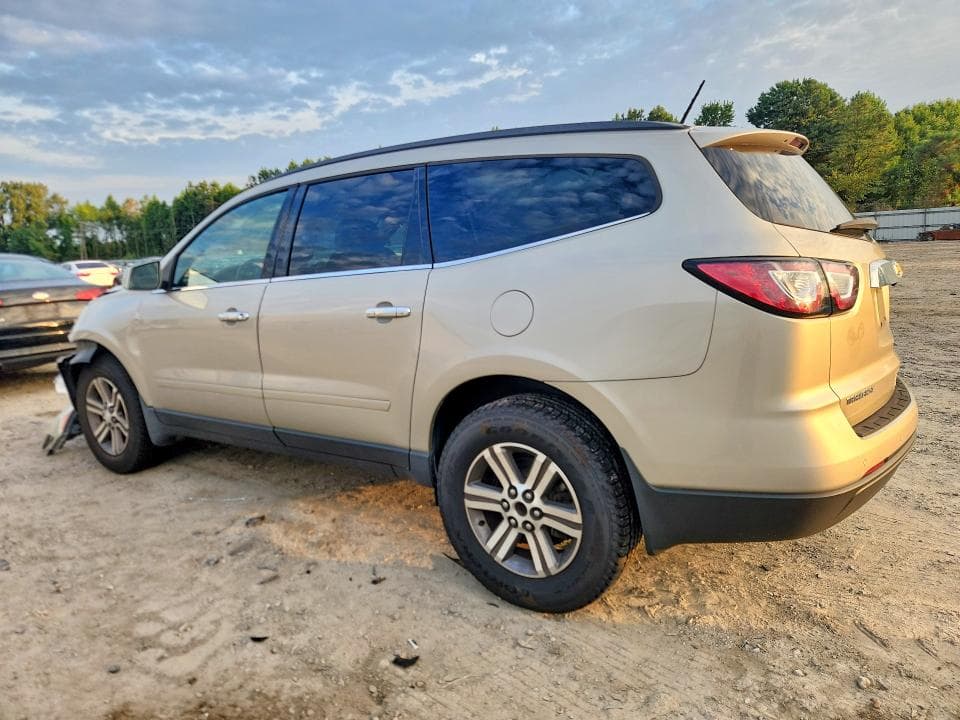 2017 CHEVROLET TRAVERSE LT 2