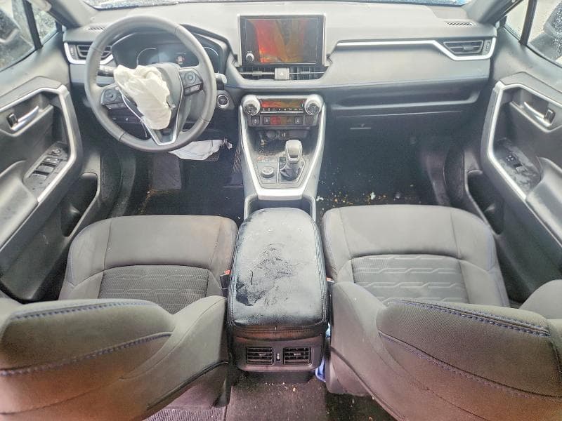 2024 TOYOTA RAV4 SE 8