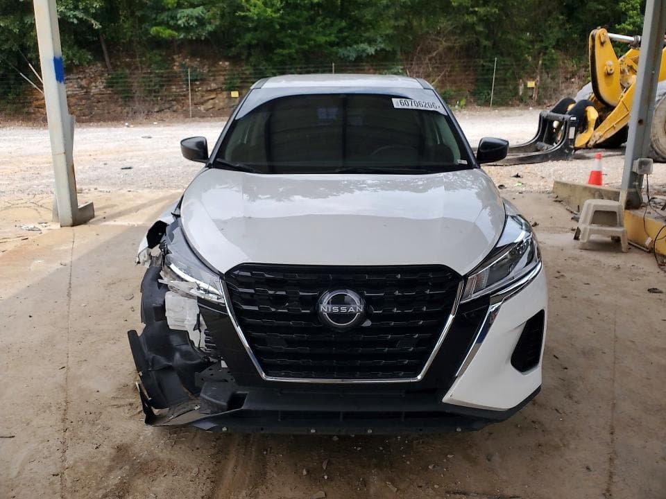 2024 NISSAN KICKS S 5