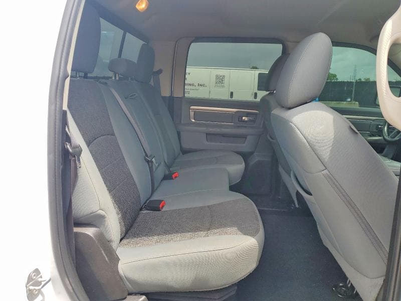 2019 RAM 1500 CLASSIC SLT 10