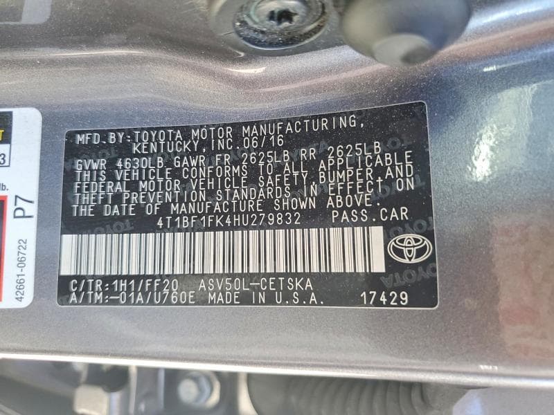 2017 TOYOTA CAMRY SE 12