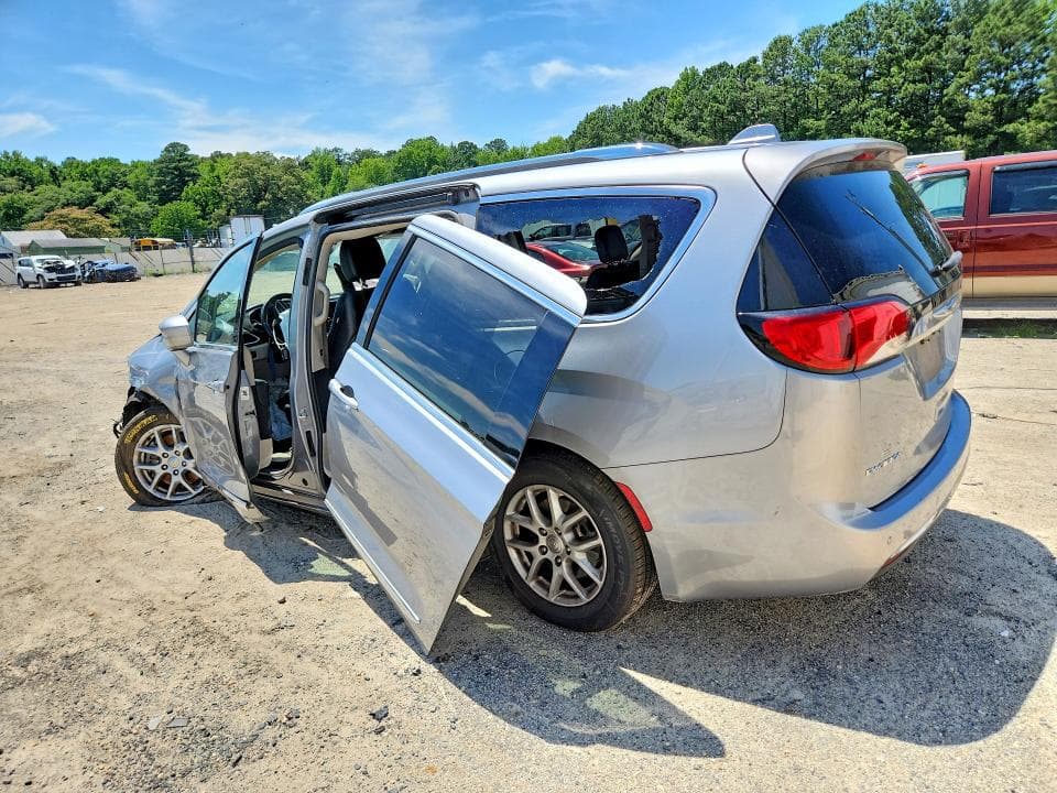 2020 CHRYSLER PACIFICA TOURING L 2