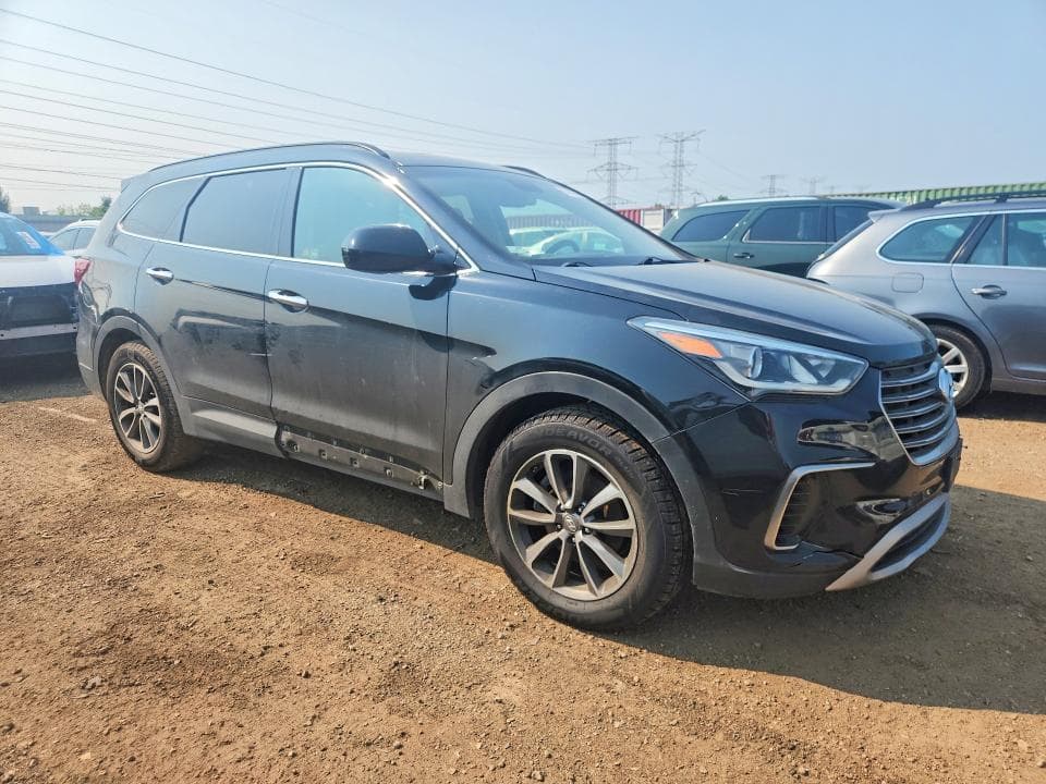 2017 HYUNDAI SANTA FE SE 4