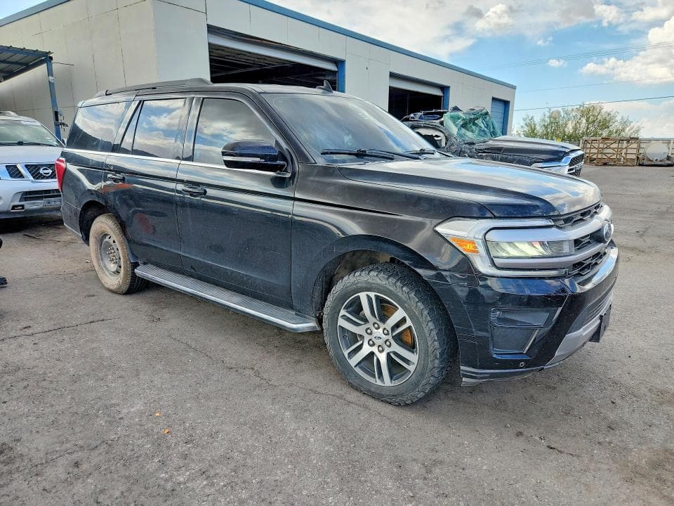 2022 FORD EXPEDITION XLT 4