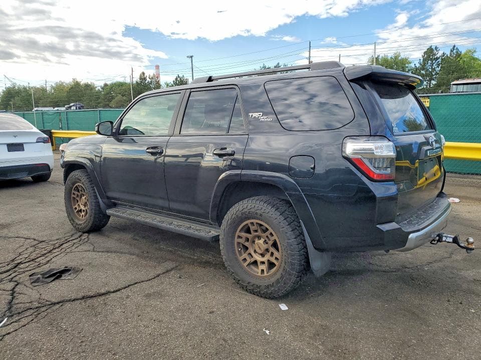 2022 TOYOTA 4RUNNER TRD OFF-ROAD 2
