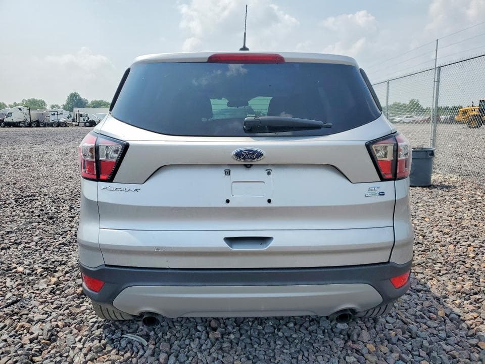 2017 FORD ESCAPE SE 6