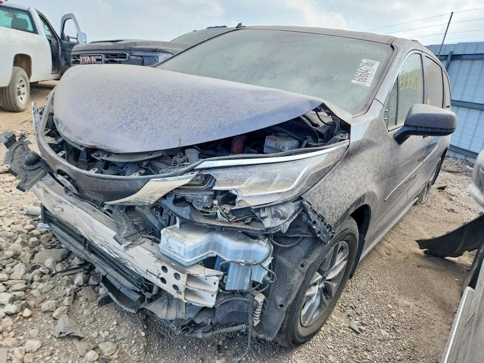 2022 TOYOTA SIENNA LE