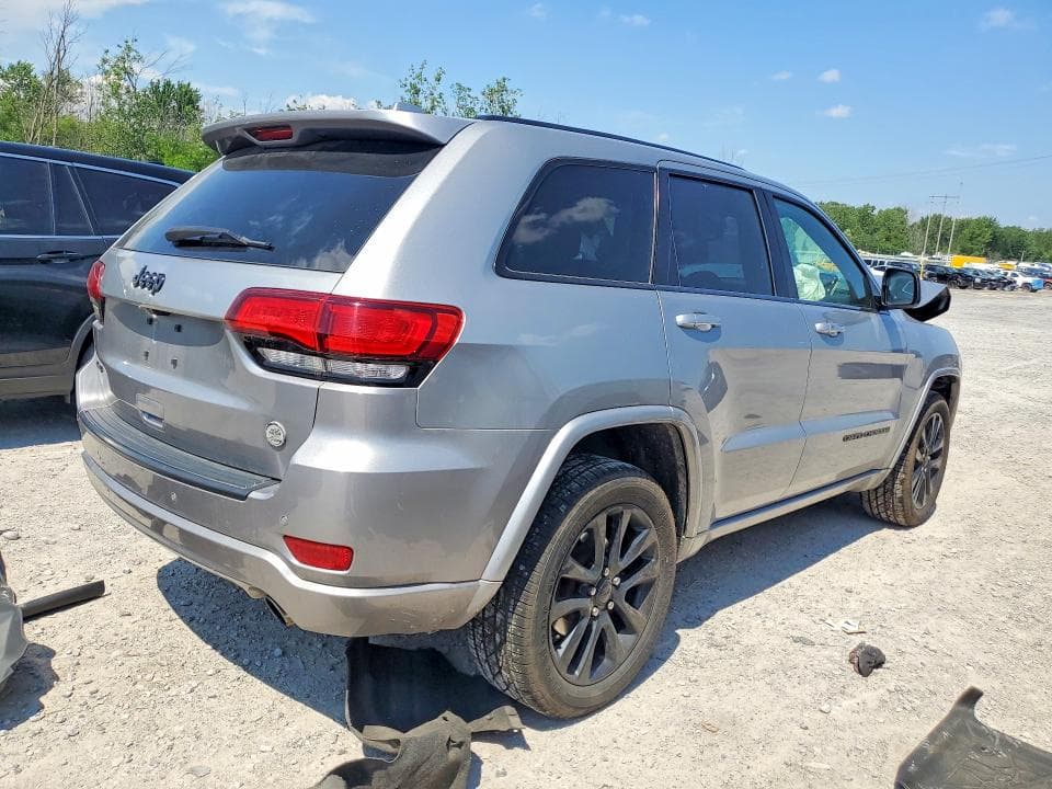 2019 JEEP GRAND CHEROKEE LAREDO 3