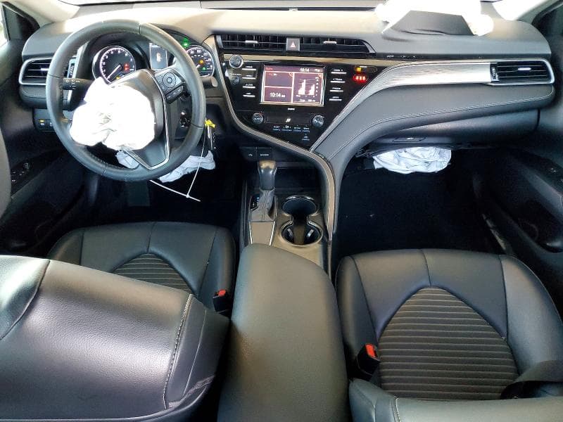 2020 TOYOTA CAMRY SE 8