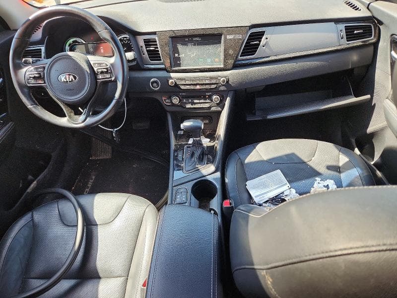 2018 KIA NIRO TOURING 8