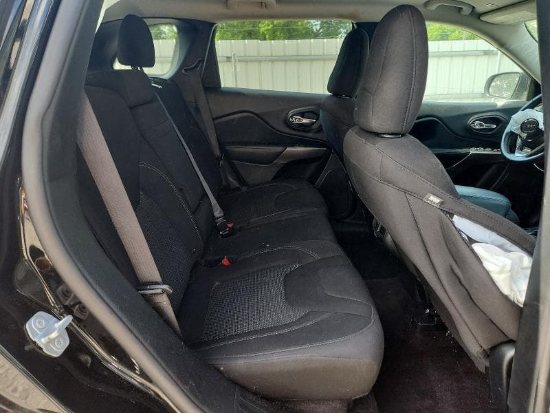 2019 JEEP CHEROKEE LATITUDE 11
