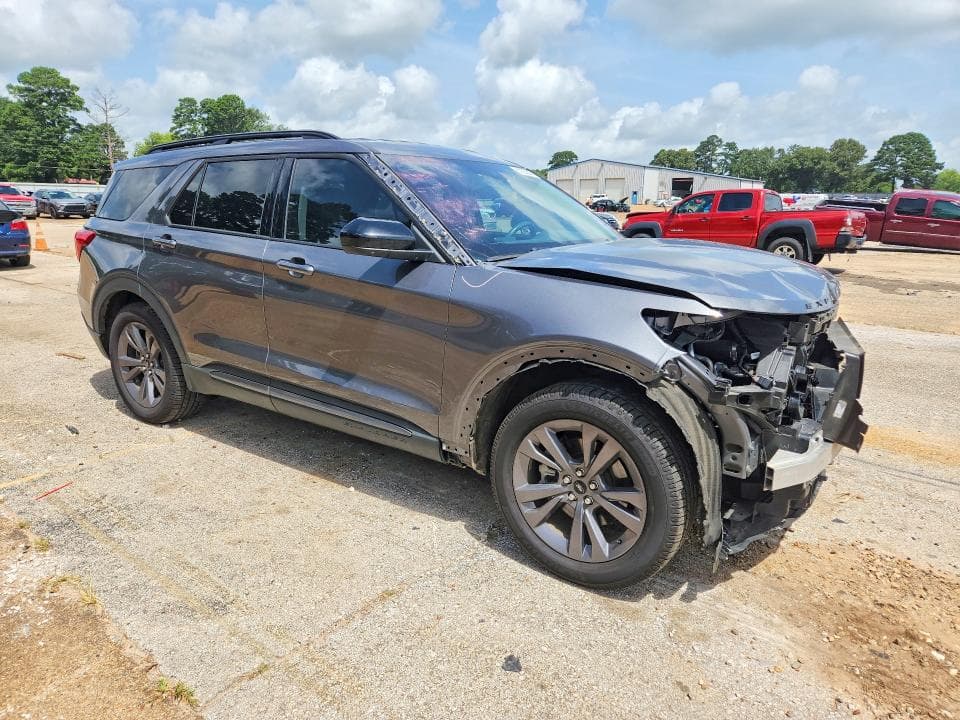 2023 FORD EXPLORER XLT 4