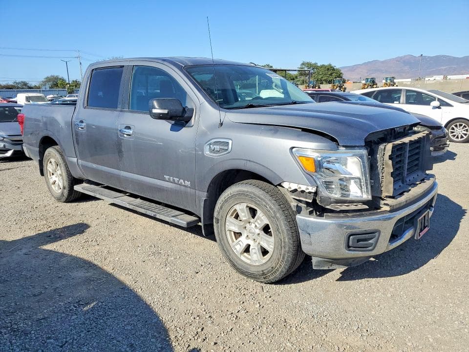 2017 NISSAN TITAN S 4