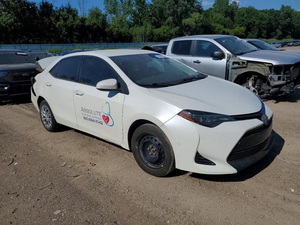 2017 TOYOTA COROLLA LE 4
