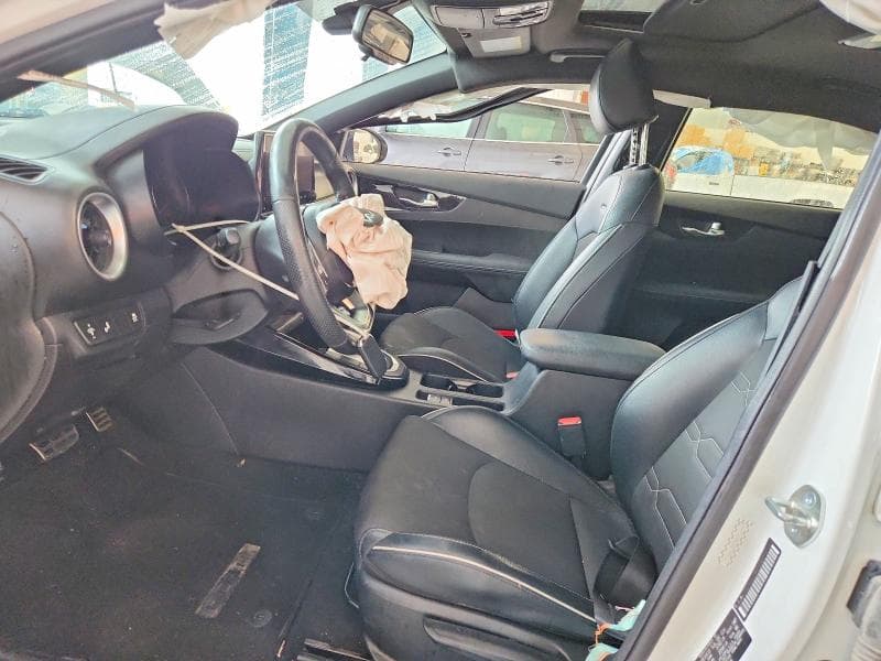 2024 KIA FORTE GT LINE 7
