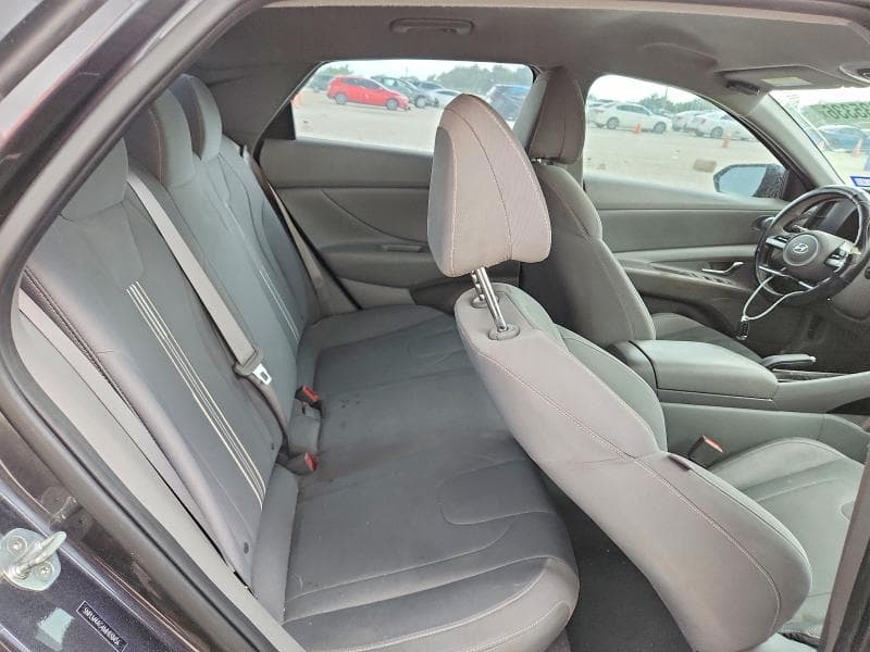 2021 HYUNDAI ELANTRA SEL 10