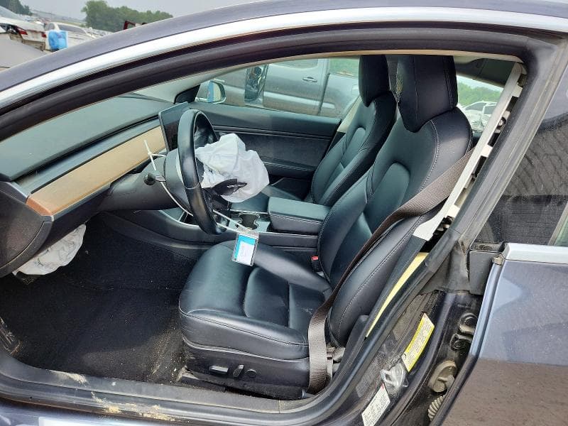 2018 TESLA MODEL 3 7