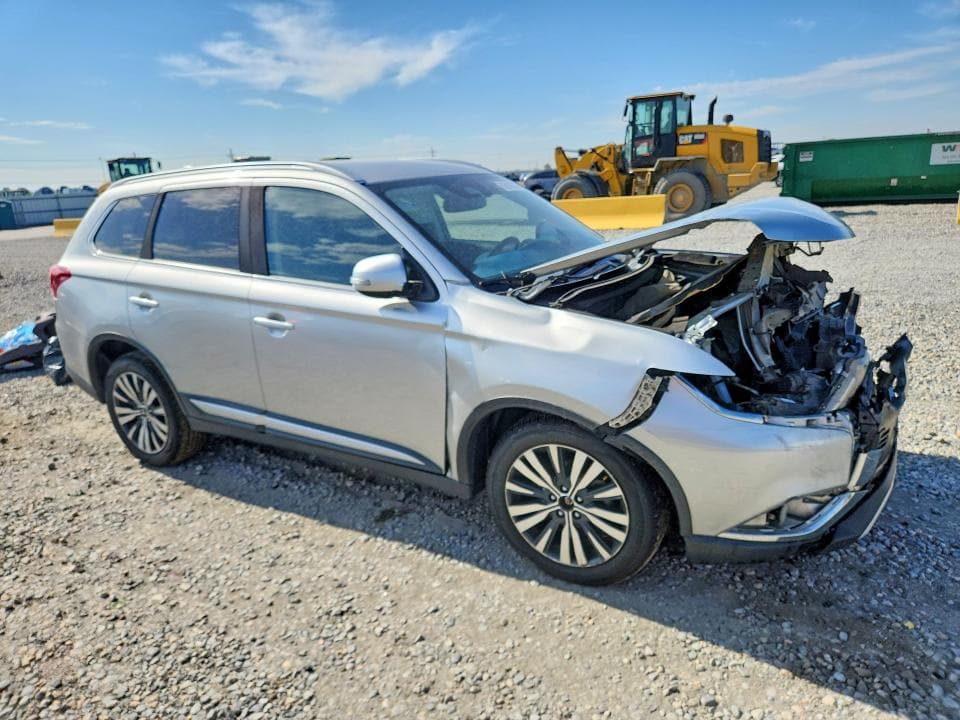 2020 MITSUBISHI OUTLANDER SE 4