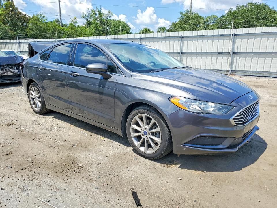 2017 FORD FUSION SE 4