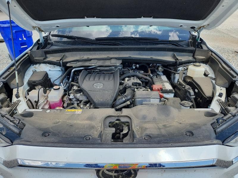 2025 TOYOTA GRAND HIGHLANDER XLE 12