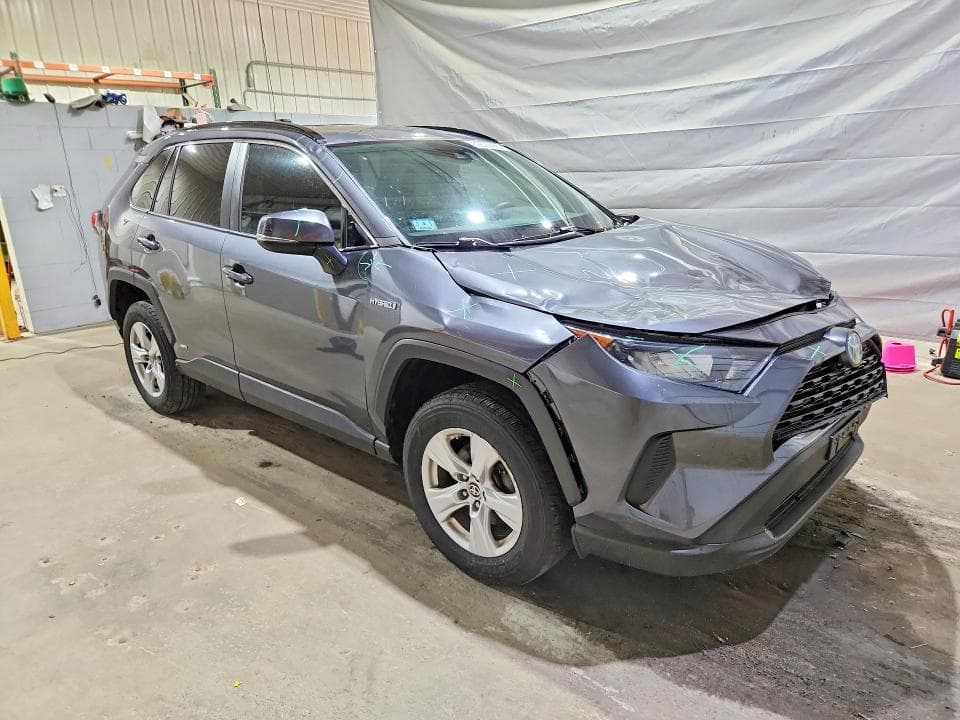 2021 TOYOTA RAV4 LE 4