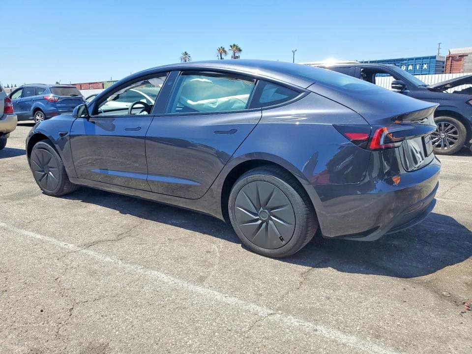 2026 TESLA MODEL 3 2