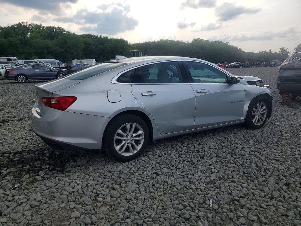 2017 CHEVROLET MALIBU LT 3