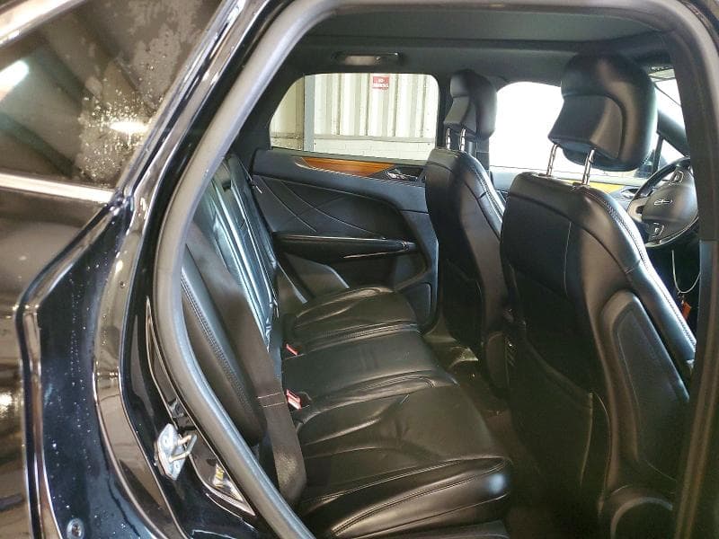 2017 LINCOLN MKC RESERVE 11