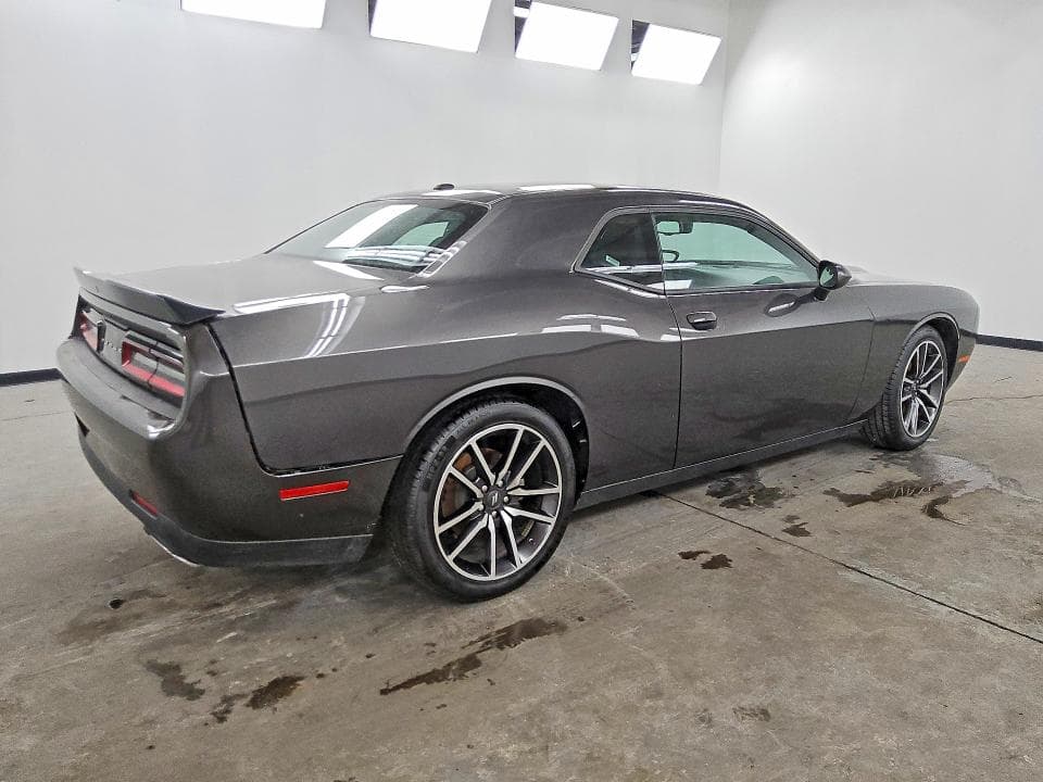 2023 DODGE CHALLENGER R/T 3