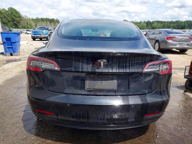 2018 TESLA MODEL 3 6