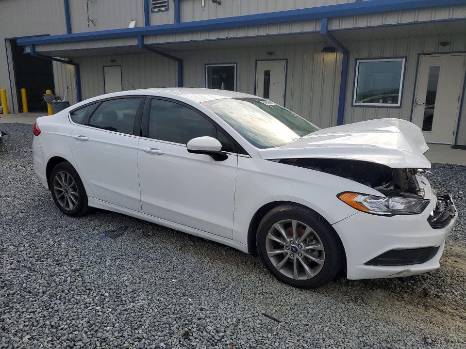 2017 FORD FUSION SE 4