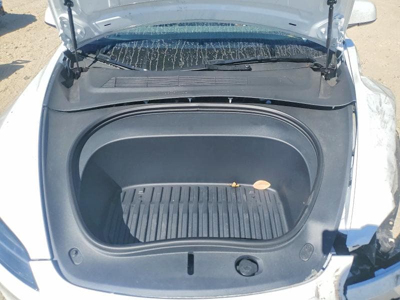 2026 TESLA MODEL 3 11