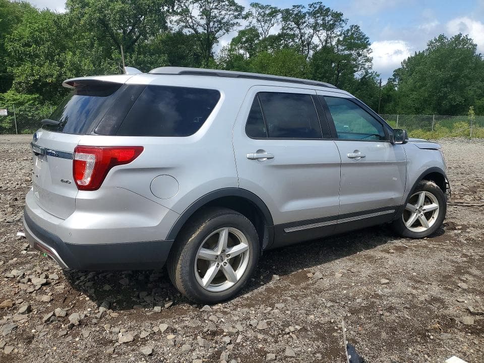 2017 FORD EXPLORER XLT 3