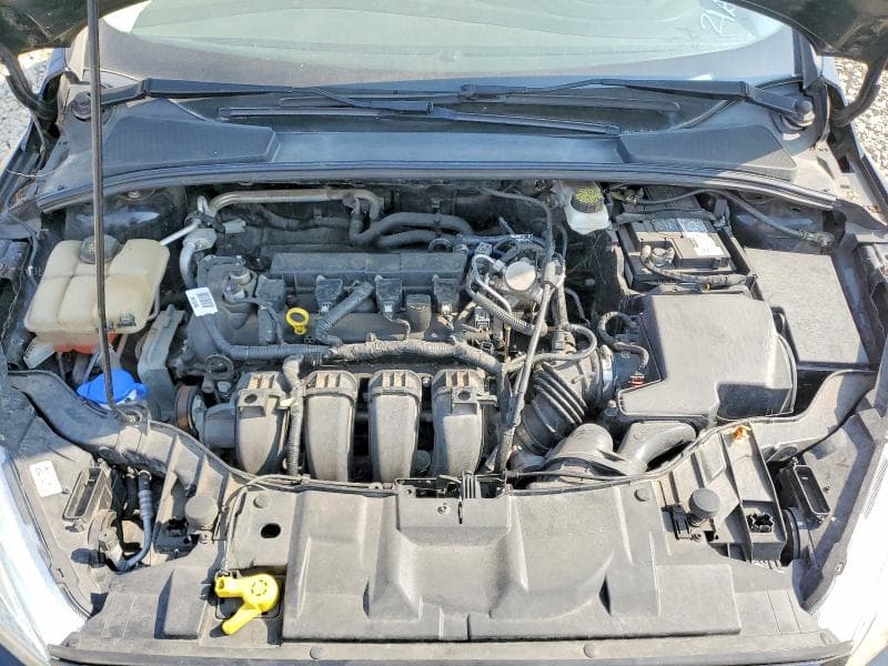 2017 FORD FOCUS SE 11