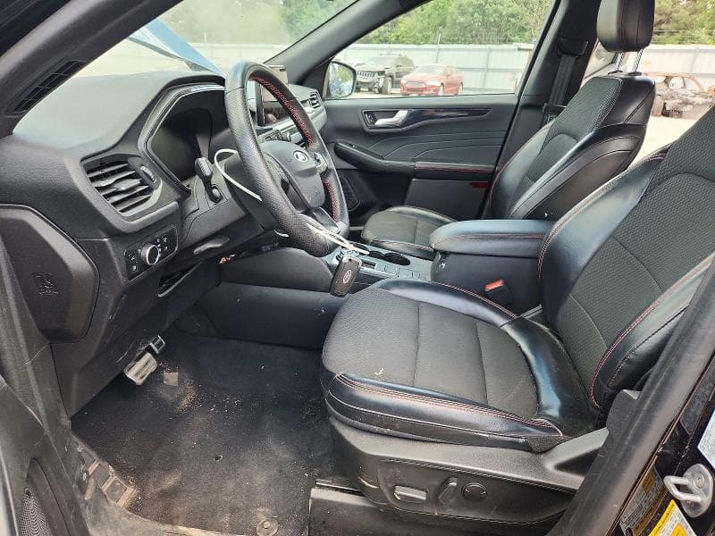 2023 FORD ESCAPE ST LINE 7