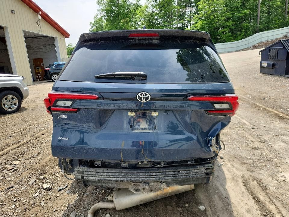 2026 TOYOTA GRAND HIGHLANDER XLE 6