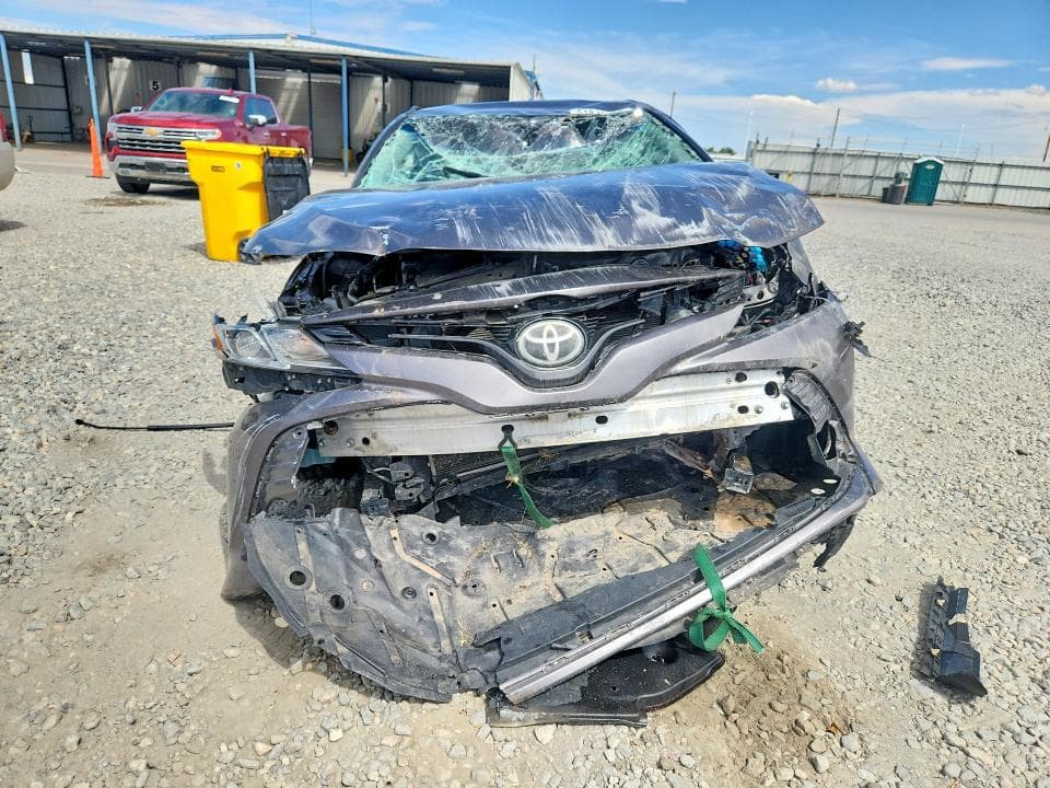 2018 TOYOTA CAMRY LE 5