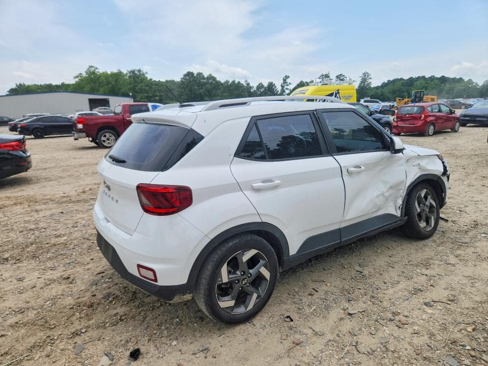 2023 HYUNDAI VENUE 3