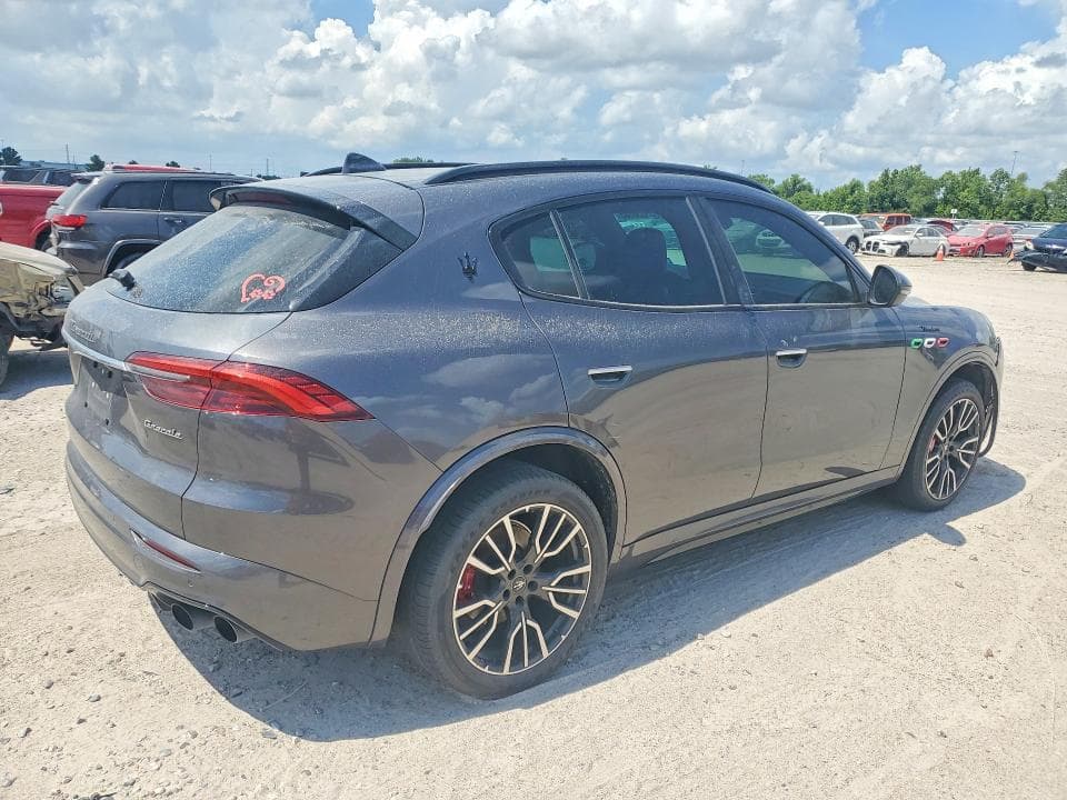 2023 MASERATI GRECALE MODENA 3