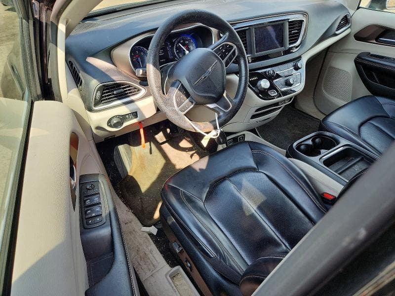 2021 CHRYSLER VOYAGER LXI 8