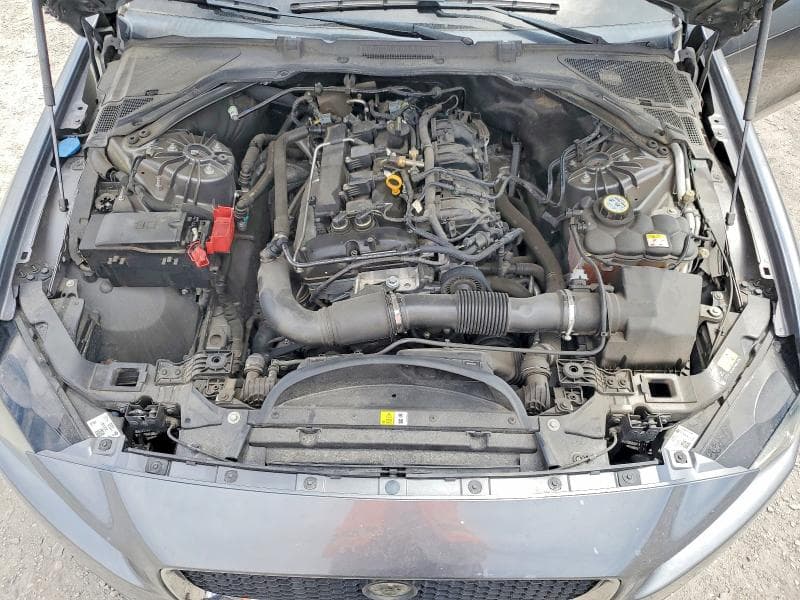 2017 JAGUAR XE PREMIUM 11