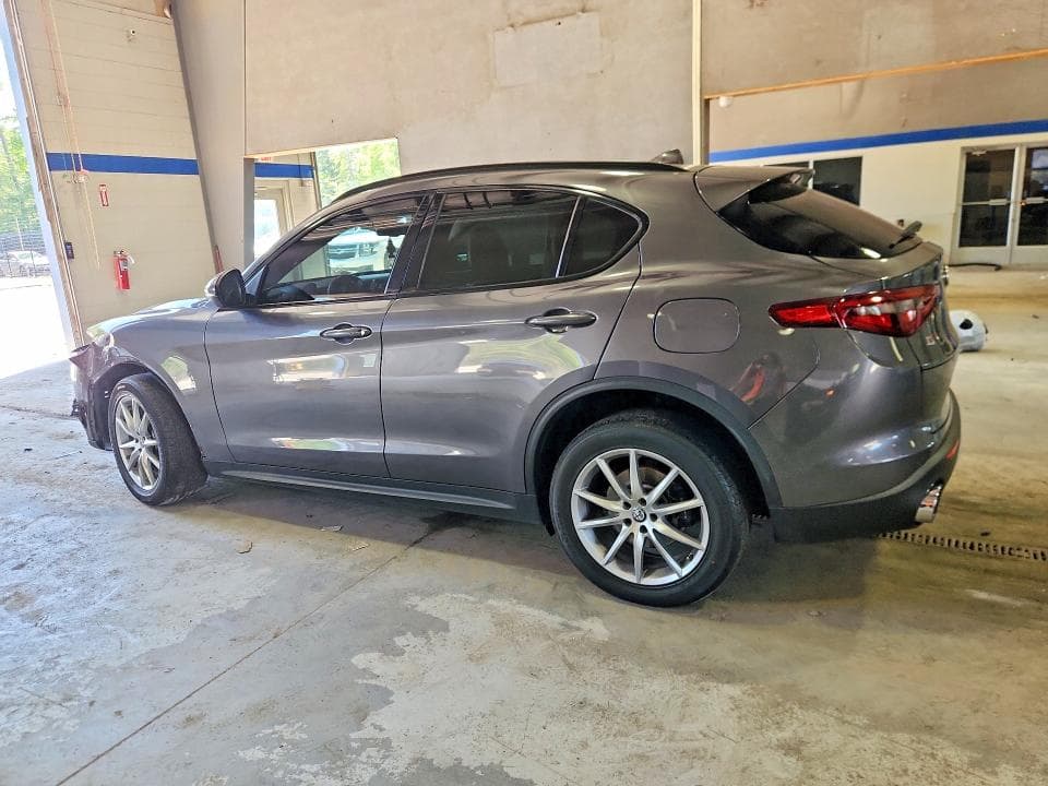 2018 ALFA ROMEO STELVIO 2
