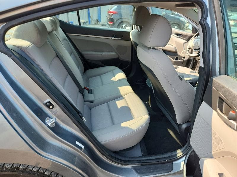 2017 HYUNDAI ELANTRA SE 10