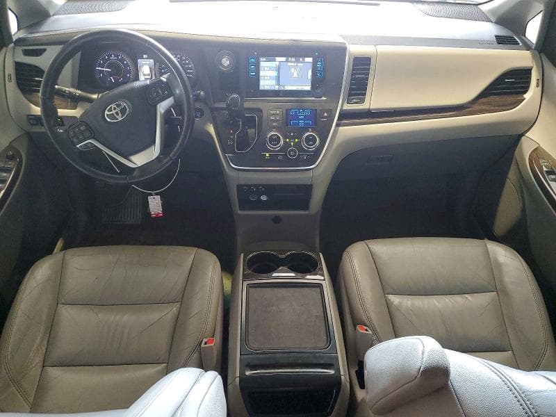 2017 TOYOTA SIENNA XLE 8-PASSENGER 8