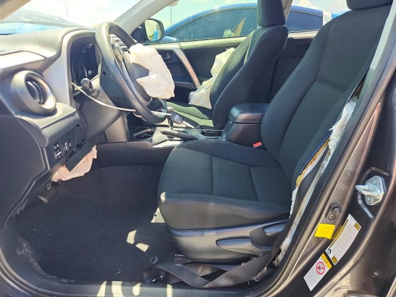 2017 TOYOTA RAV4 LE 7