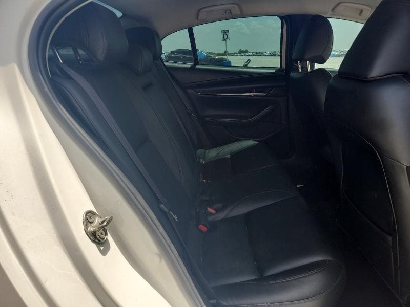 2021 MAZDA 3 SELECT 10