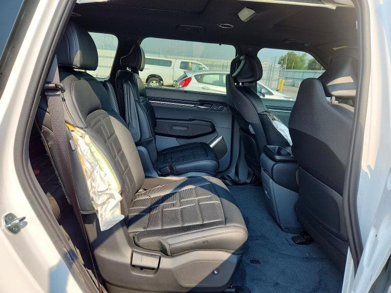 2026 KIA EV9 LAND 11