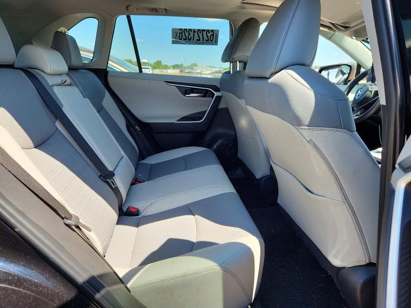 2025 TOYOTA RAV4 LIMITED 11