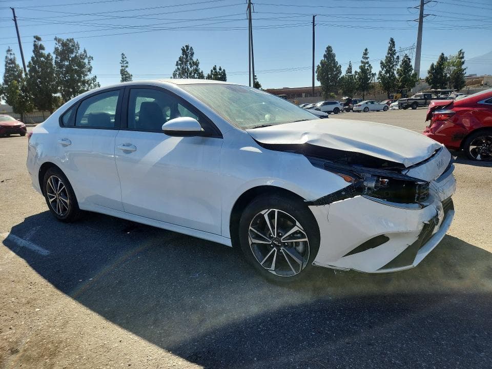 2023 KIA FORTE LXS 4
