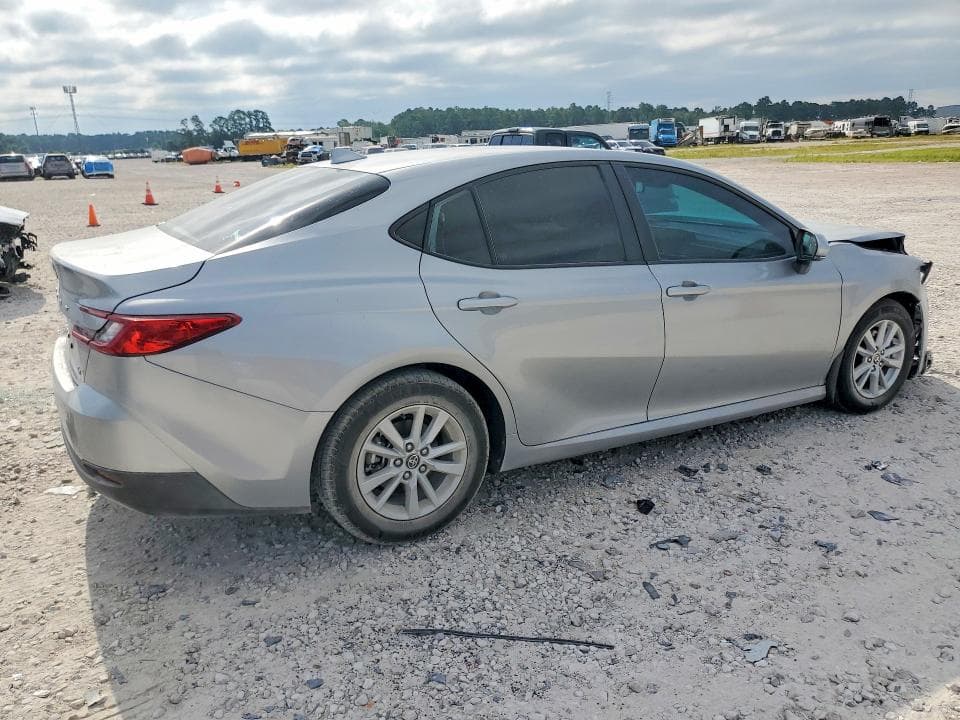 2025 TOYOTA CAMRY LE 3